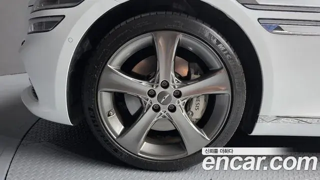 Genesis G80 2023 — Photo 27/37