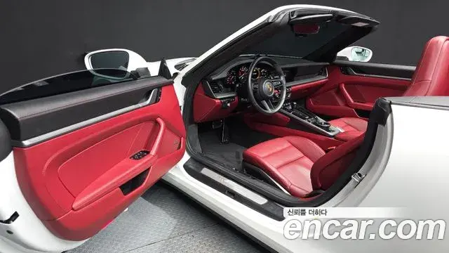 Porsche 911 2022 — ფოტო 17/20
