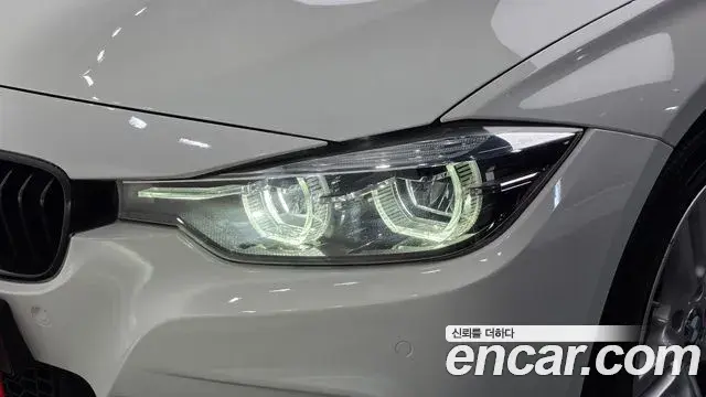 BMW 3 Series 2018 — Şəkil 1/33