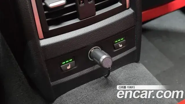 BMW 3 Series 2018 — Şəkil 28/33