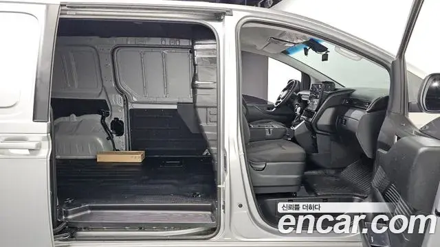 Hyundai Staria 2022 — Фото 12/20