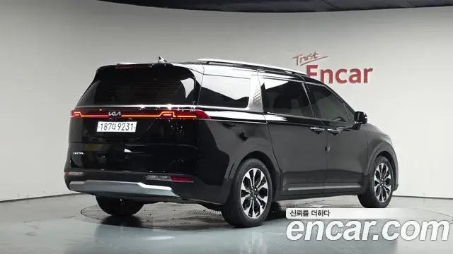 Kia Carnival 2022 — Фото 2/20