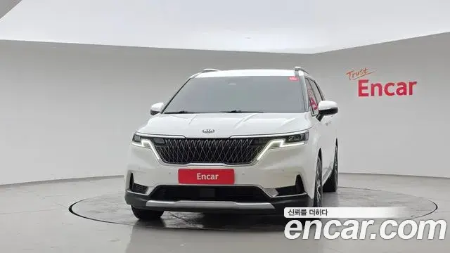 Kia Carnival 2021 — Фото 3/20
