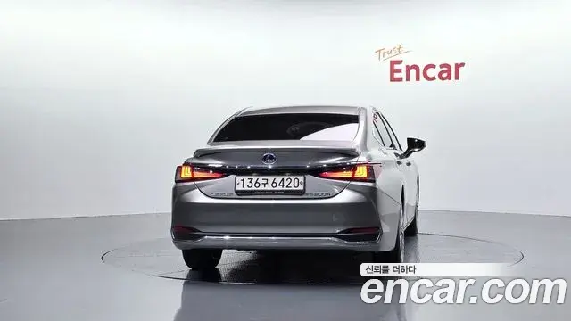 Lexus ES300h 2021 — Şəkil 4/20