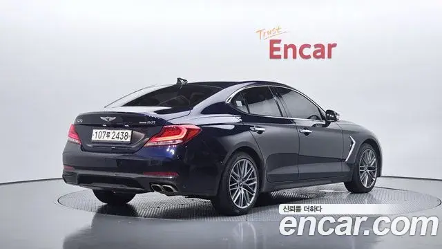 Genesis G70 2018 — Фото 2/20