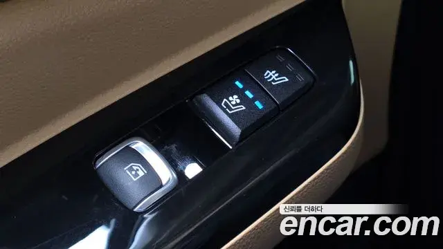 Kia Carnival 2023 — Фото 18/20