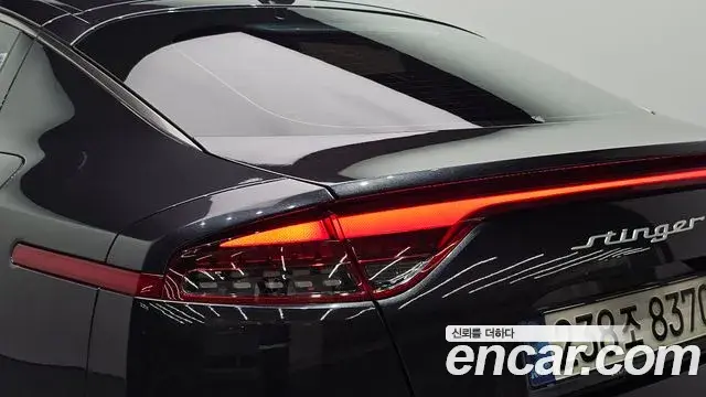 Kia Stinger Meister 2021 — Şəkil 17/33
