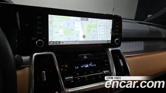 Kia Sorento 2020 — Фото 14/20