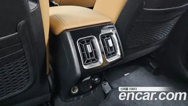 Kia Sorento 2022 — Фото 18/20