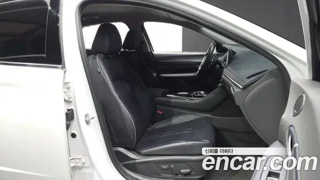Hyundai Sonata 2021 — Photo 11/20