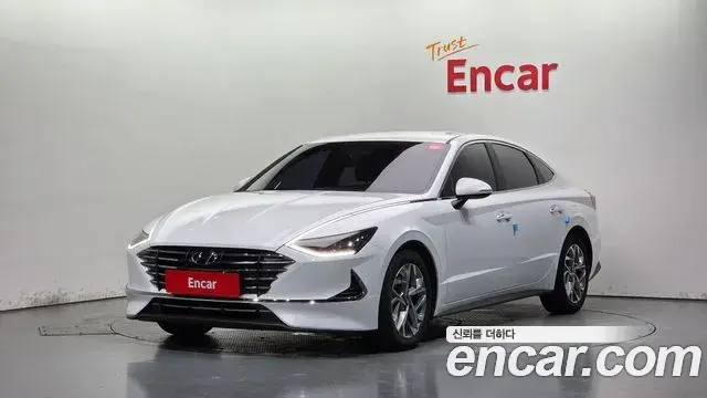 Hyundai Sonata 2019 — Фото 1/20