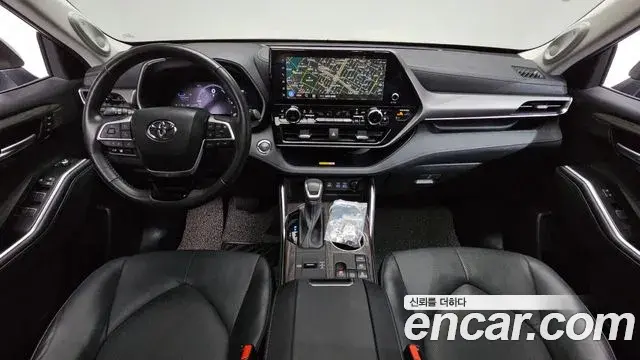 Toyota Highlander 2023 — Şəkil 25/35