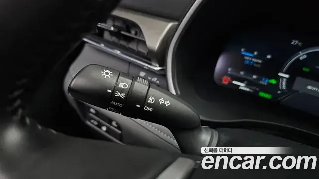 Toyota Highlander 2023 — Şəkil 24/35