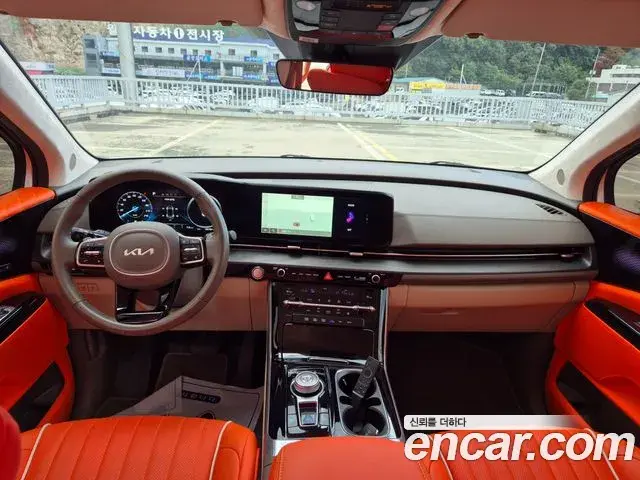 Kia Carnival 2023 — Фото 8/20