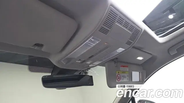 Volkswagen Touareg 2023 — Photo 10/36
