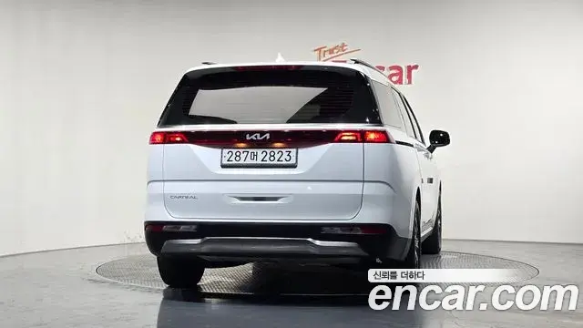 Kia Carnival 2023 — Фото 4/20