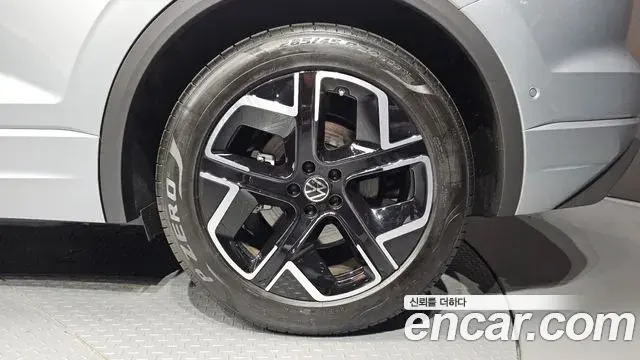 Volkswagen Touareg 2026 — Photo 11/38