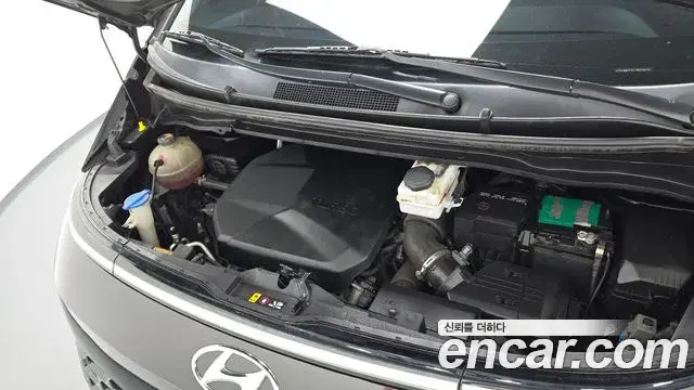 Hyundai Staria 2022 — Photo 6/20