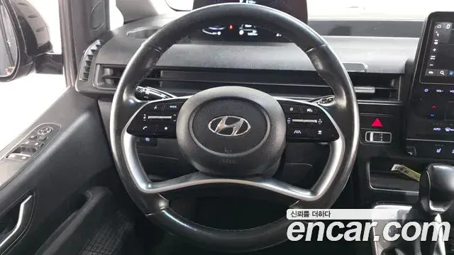 Hyundai Staria 2022 — Photo 13/20