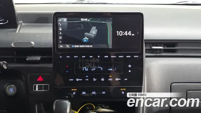 Hyundai Staria 2022 — Photo 14/20