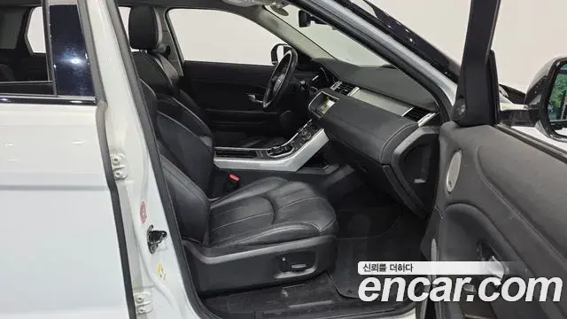 Land Rover Range Rover Evoque 2018 — Фото 11/20
