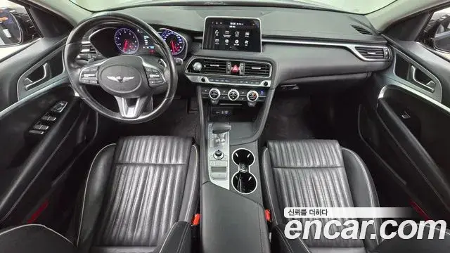 Genesis G70 2018 — Photo 8/20