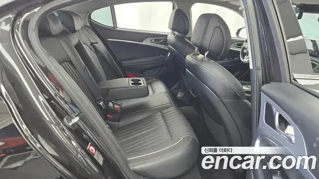 Genesis G70 2018 — Photo 4/20