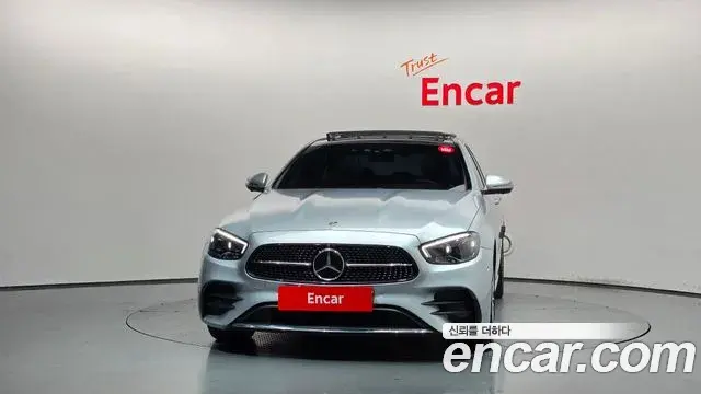 Mercedes-Benz E-Class 2022 — Фото 3/20