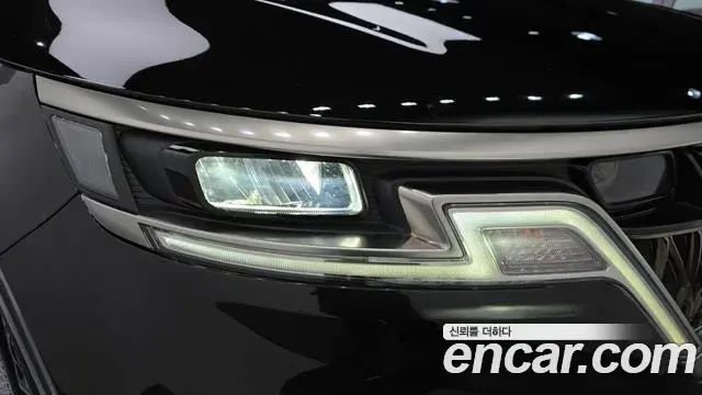 Kia Carnival 2023 — Photo 6/31