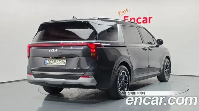 Kia Carnival 2024 — Şəkil 2/20