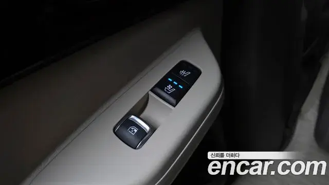 Kia Carnival 2025 — Фото 18/20