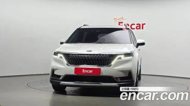 Kia Carnival 2021 — Фото 3/20