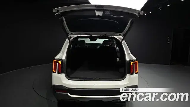 Kia Sorento 2023 — Фото 20/20