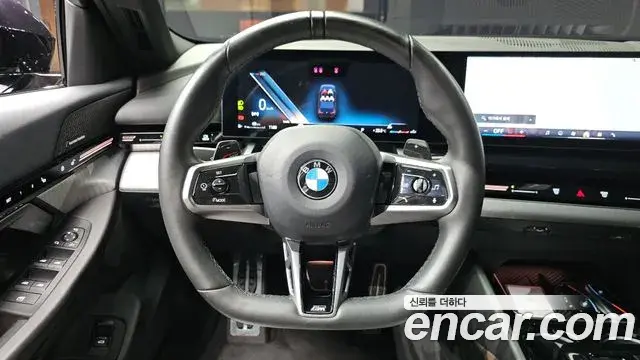 BMW 5 Series 2023 — ფოტო 13/20