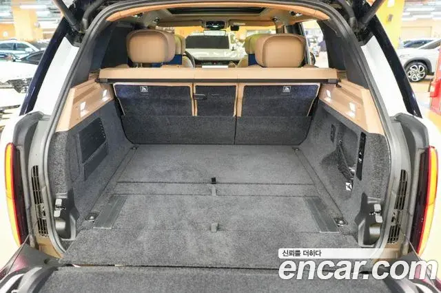 Land Rover Range Rover 2023 — Photo 8/20