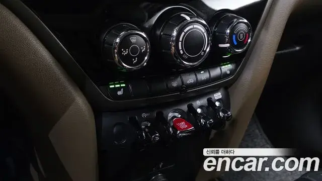 Mini Cooper Countryman 2019 — Фото 16/20