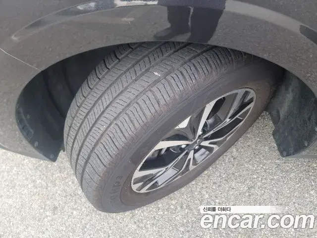 Kia Carnival 2023 — Photo 17/18