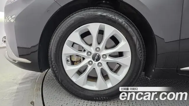 Kia K8 2021 — Photo 5/20
