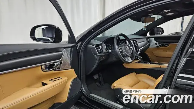 Volvo V90 Cross Country 2018 — Фото 9/20