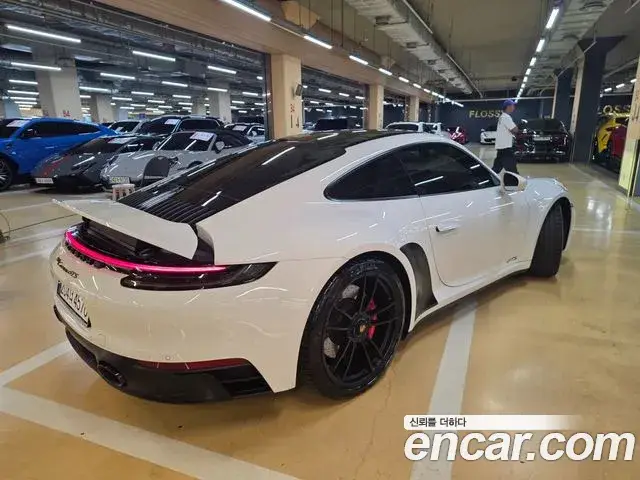 Porsche 911, 2023
