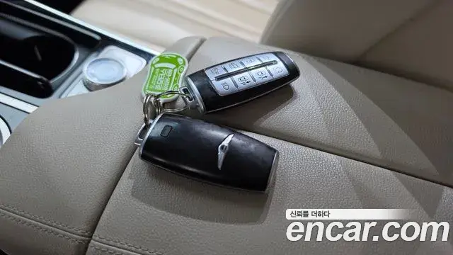 Genesis GV80 2020 — Photo 15/20