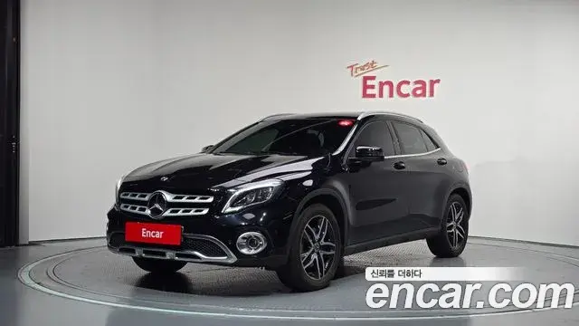 Mercedes-Benz GLA-Class 2018 — Фото 1/20