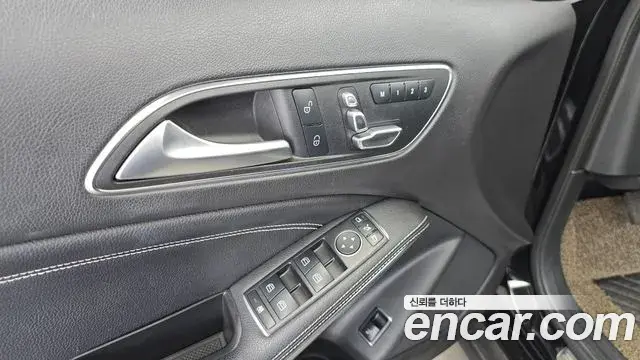 Mercedes-Benz GLA-Class 2018 — Şəkil 3/31
