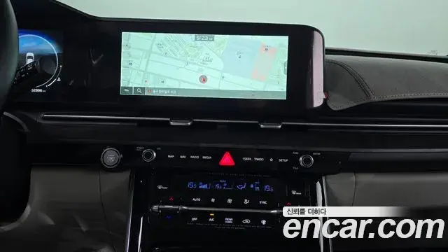 Kia Carnival 2023 — Фото 15/20