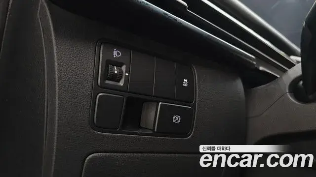 Hyundai Staria 2026 — Photo 16/20