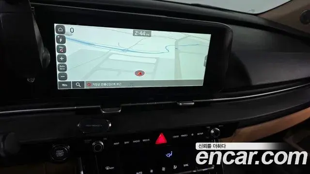 Kia Carnival 2022 — Фото 13/20
