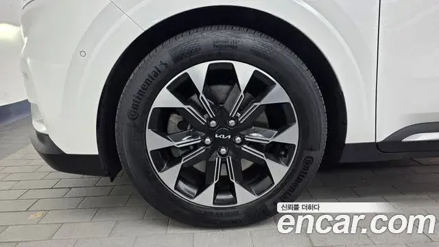 Kia Carnival 2023 — Photo 5/20