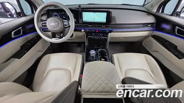 Kia Carnival 2023 — Photo 7/20