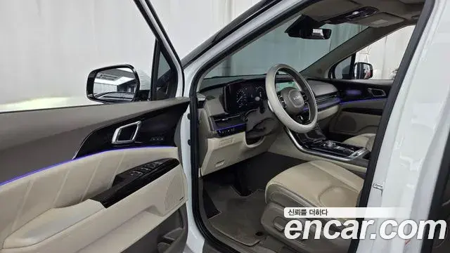 Kia Carnival 2023 — Photo 10/20