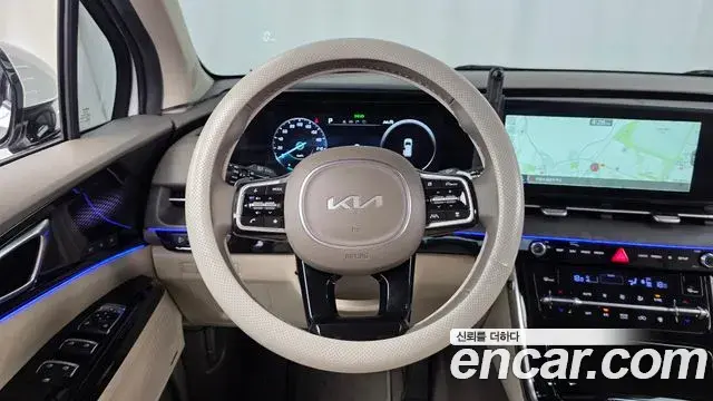 Kia Carnival 2023 — Photo 13/20